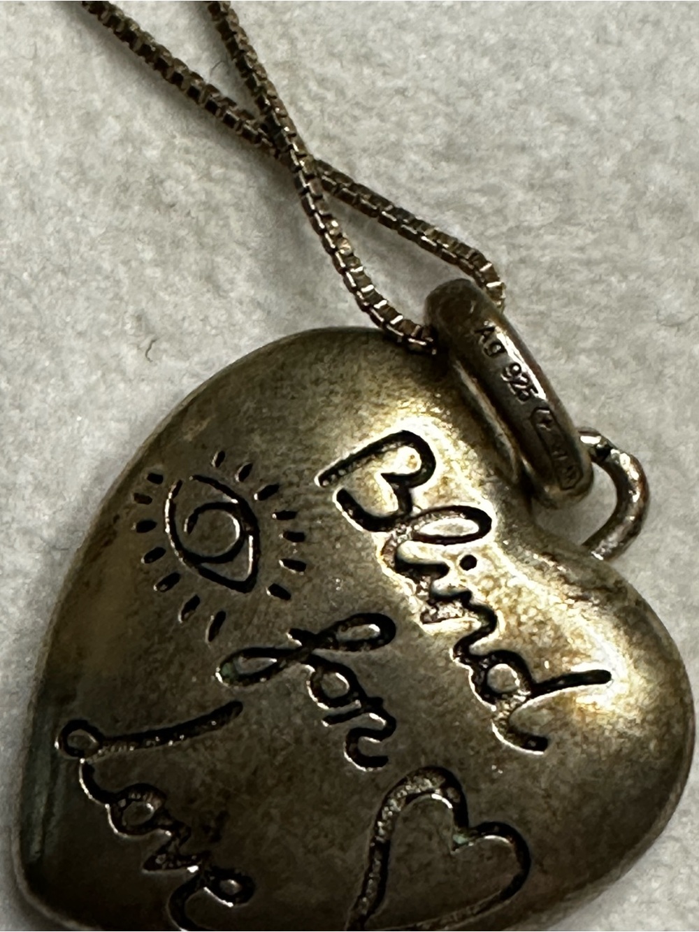 Gucci Silver Heart Blind For Love Pendant Necklace - Picture 3 of 5